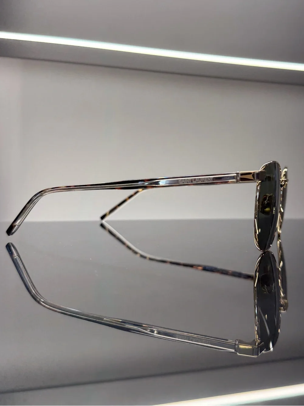 Yves Saint Laurent classic unisex